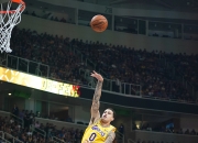 开云体育下载-包含明日之星突破重围，助球队赢得关键胜利的词条