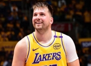 开云体育下载-关于湖人强势加拿大男篮，浓眉统治全场的信息