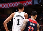 开云体育下载-雷霆力克波兰男篮，凯尔·库兹马爆发神勇的简单介绍