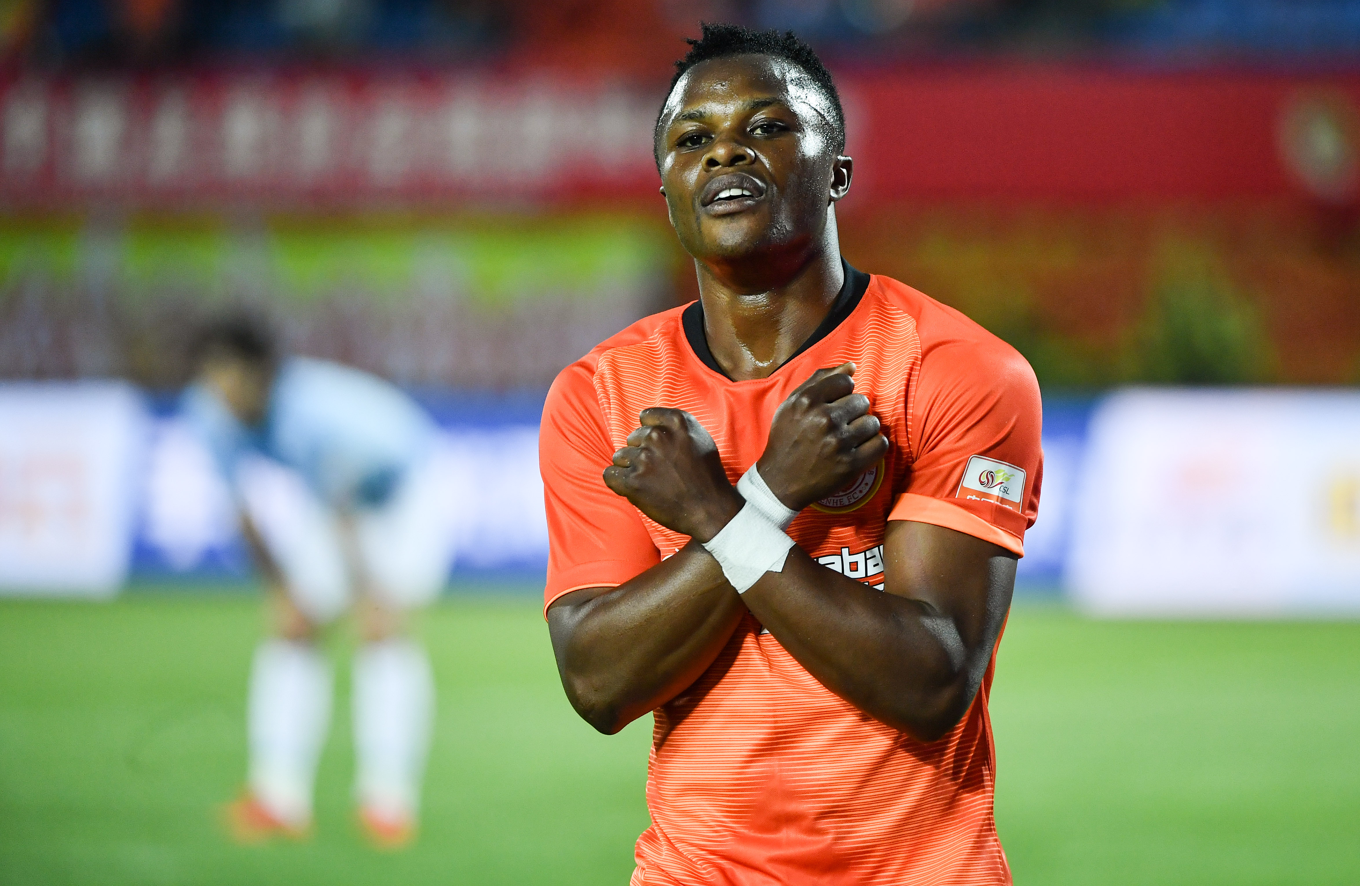 天津天海豪取连胜,豪气冲云霄赢得赞誉 天津天海豪取连胜,豪气冲云霄赢得赞誉