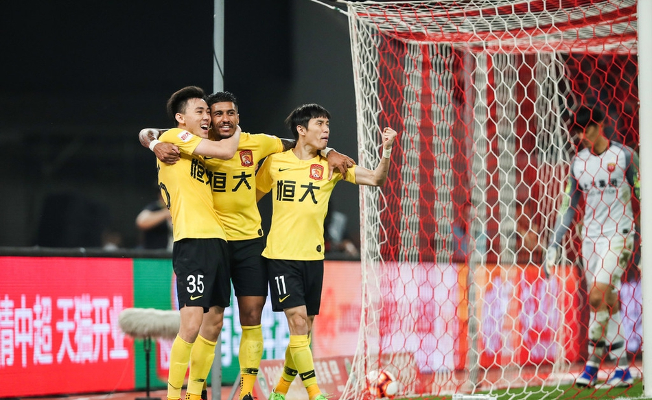 广州恒大主场战平山东鲁能，争取三分