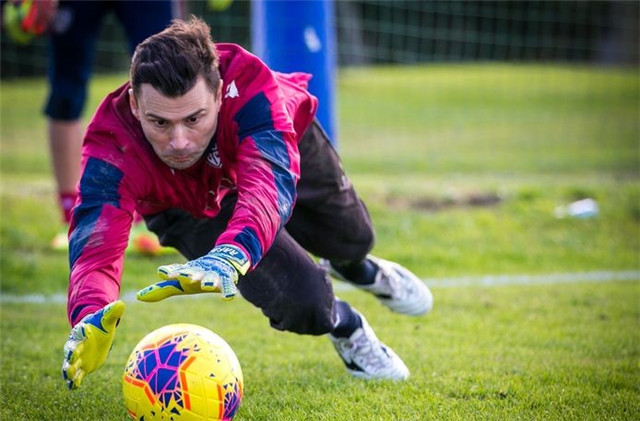 卡利亚里平局收官,保持不败势头的简单介绍 卡利亚里平局收官,保持不败势头的简单介绍