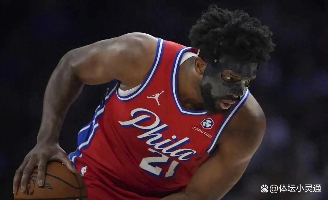 爵士队主场气氛火爆，球迷疯狂呐喊