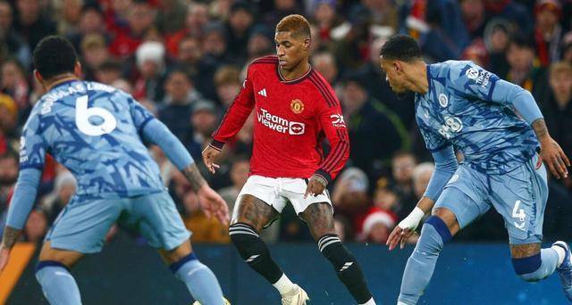 关于阿斯顿维拉攻防转换顺畅,一度将比分追平的信息 关于阿斯顿维拉攻防转换顺畅,一度将比分追平的信息