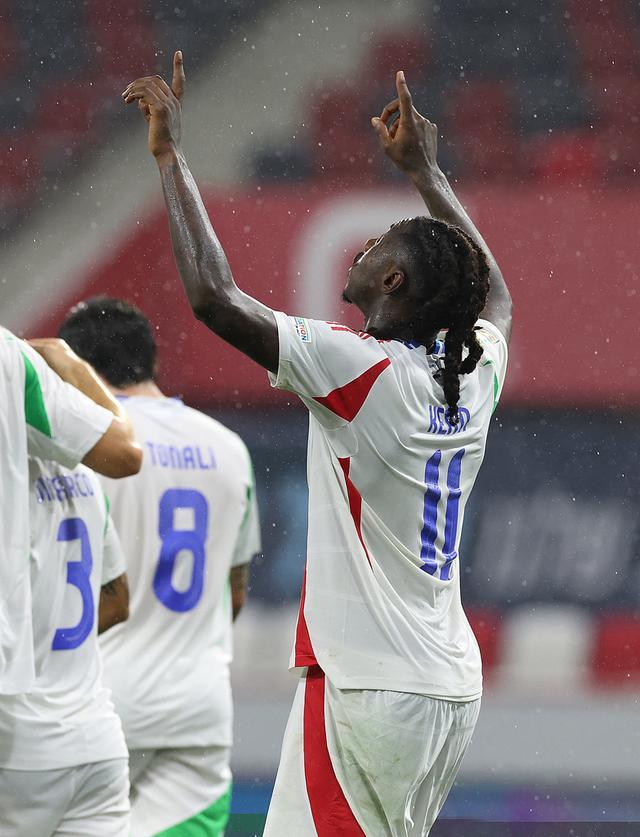 关于比利时队在比赛中完胜对手,晋级下一轮的信息 关于比利时队在比赛中完胜对手,晋级下一轮的信息