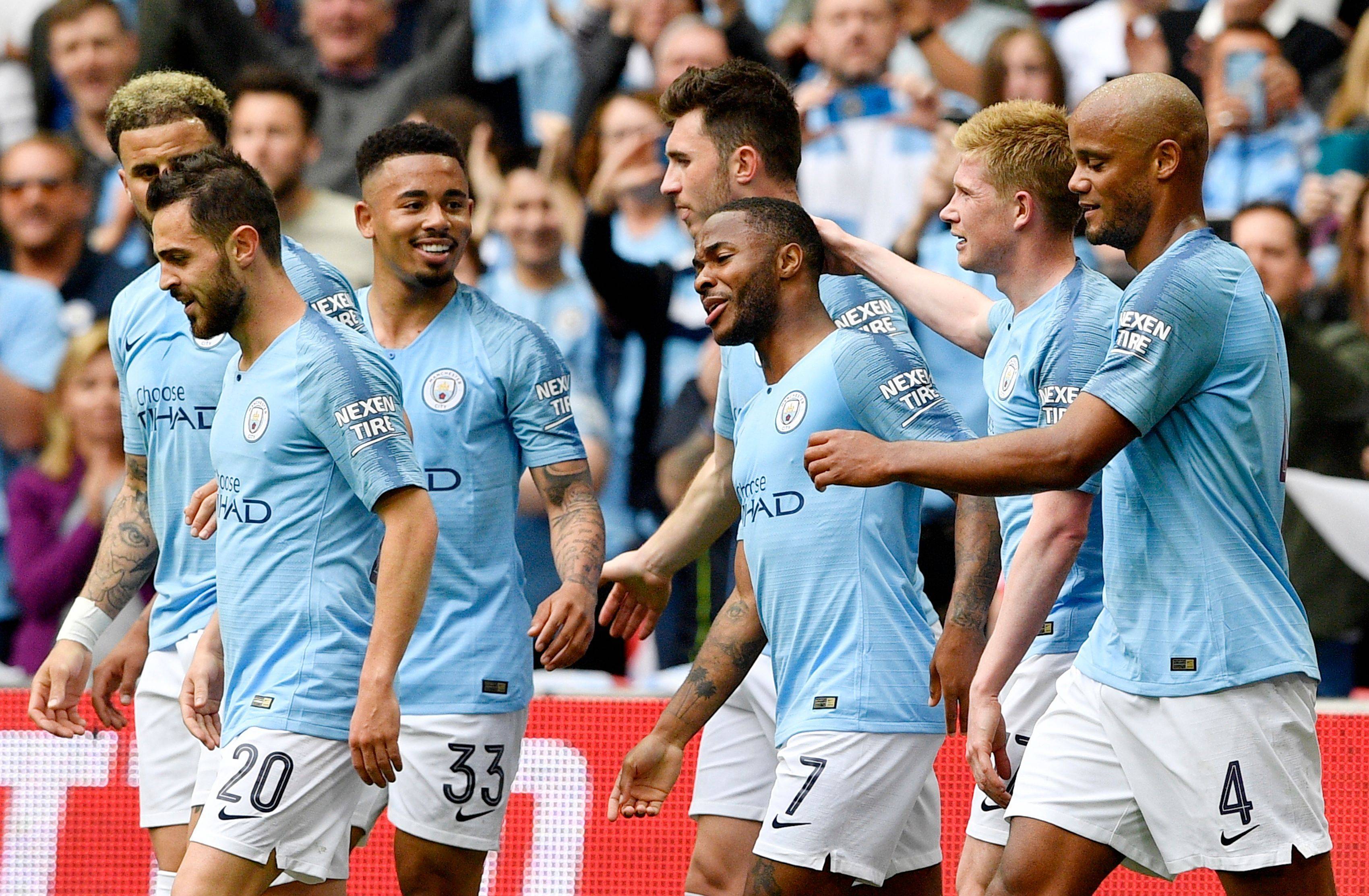 曼城主场大胜,继续保持英超领先优势 曼城主场大胜,继续保持英超领先优势