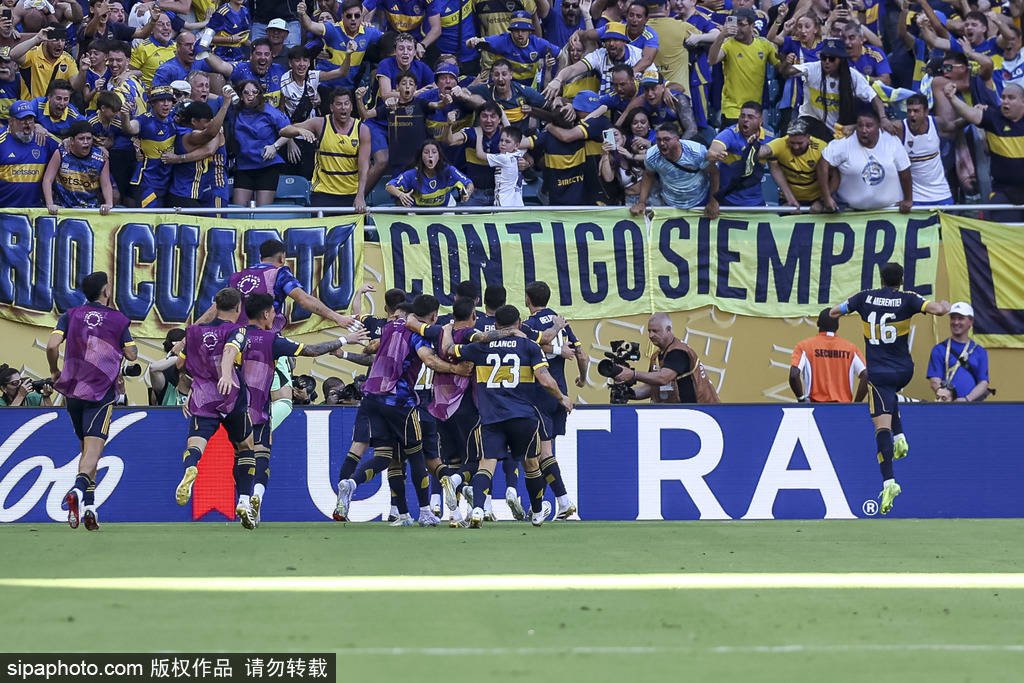 顶级赛事掀起热潮，球迷狂热不已的简单介绍