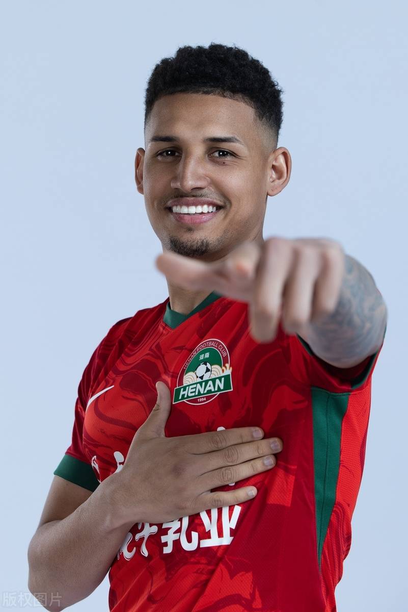 新晋球星崭露头角，表现抢眼的简单介绍