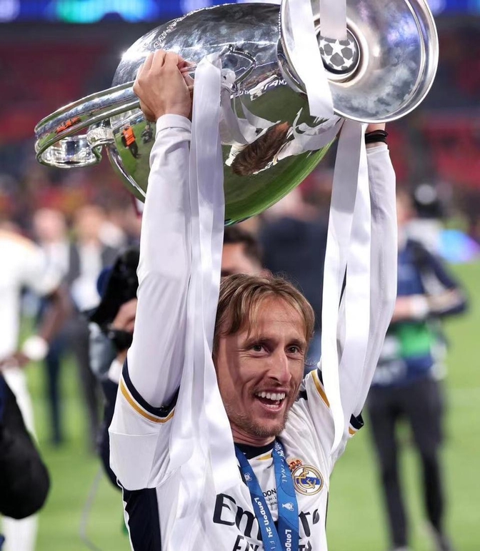 莫德里奇传射建功,皇马实现连胜 莫德里奇传射建功,皇马实现连胜