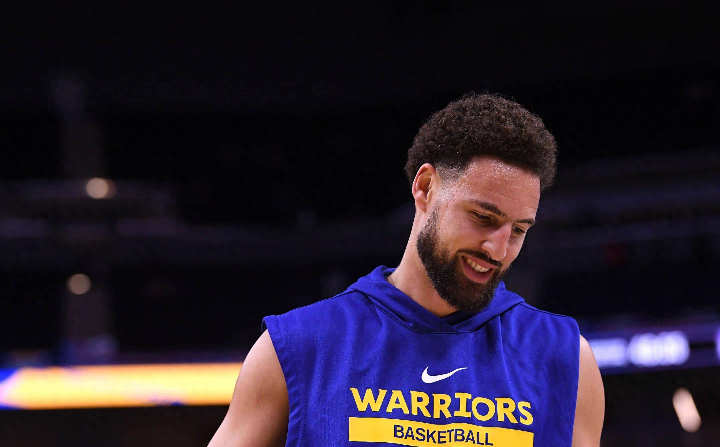 汤普森重回勇士队备战下一场比赛