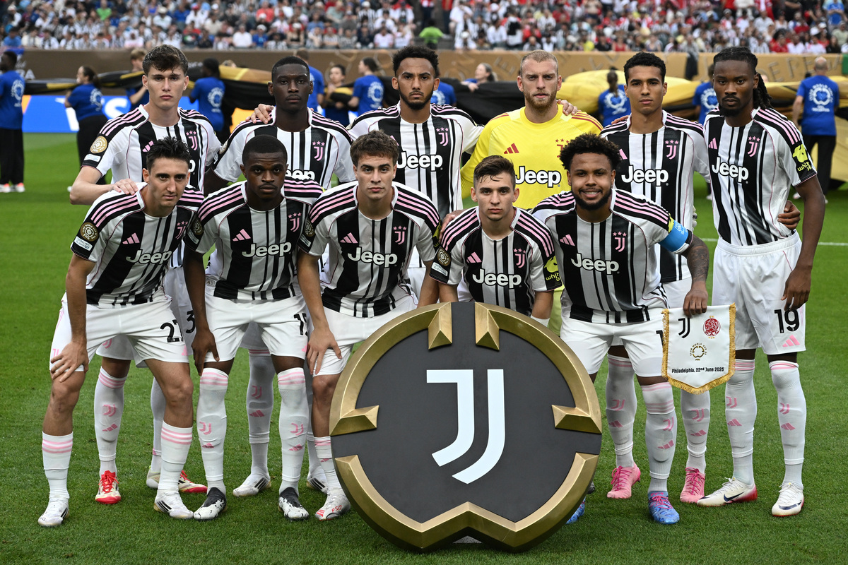 包含尤文图斯主场战平多特蒙德，互交白卷的词条