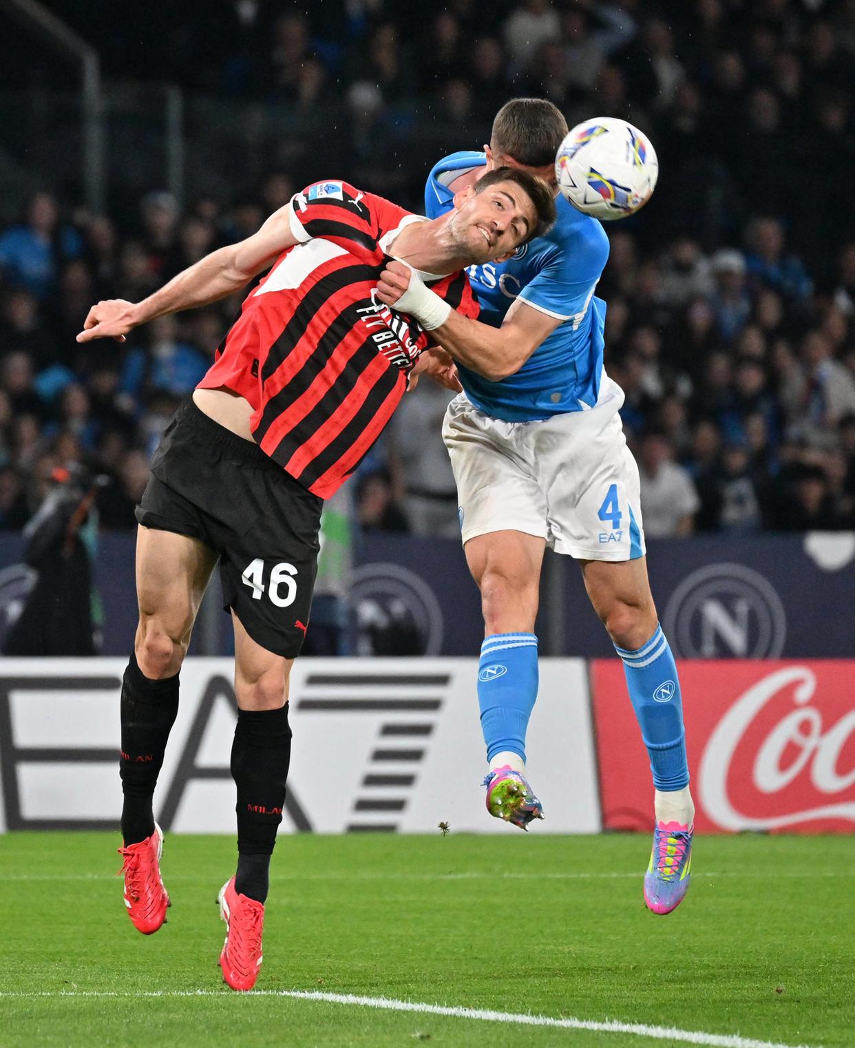 包含那不勒斯迎来连胜，逼近意甲前四的词条