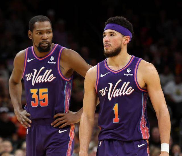 关于国王队险胜，依赖团队合作获得胜利的信息