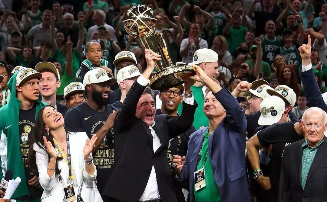 凯尔特人客场大胜夺回东部头名的简单介绍 凯尔特人客场大胜夺回东部头名的简单介绍