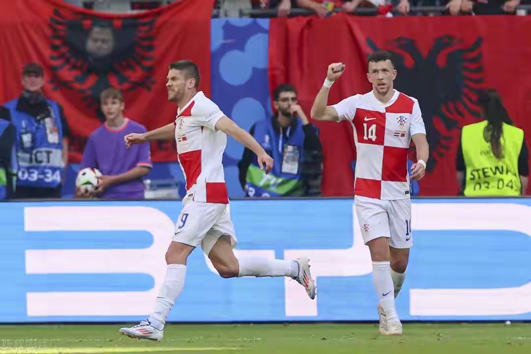 包含克罗地亚队在紧张比赛中获胜,晋级强的词条 包含克罗地亚队在紧张比赛中获胜,晋级强的词条