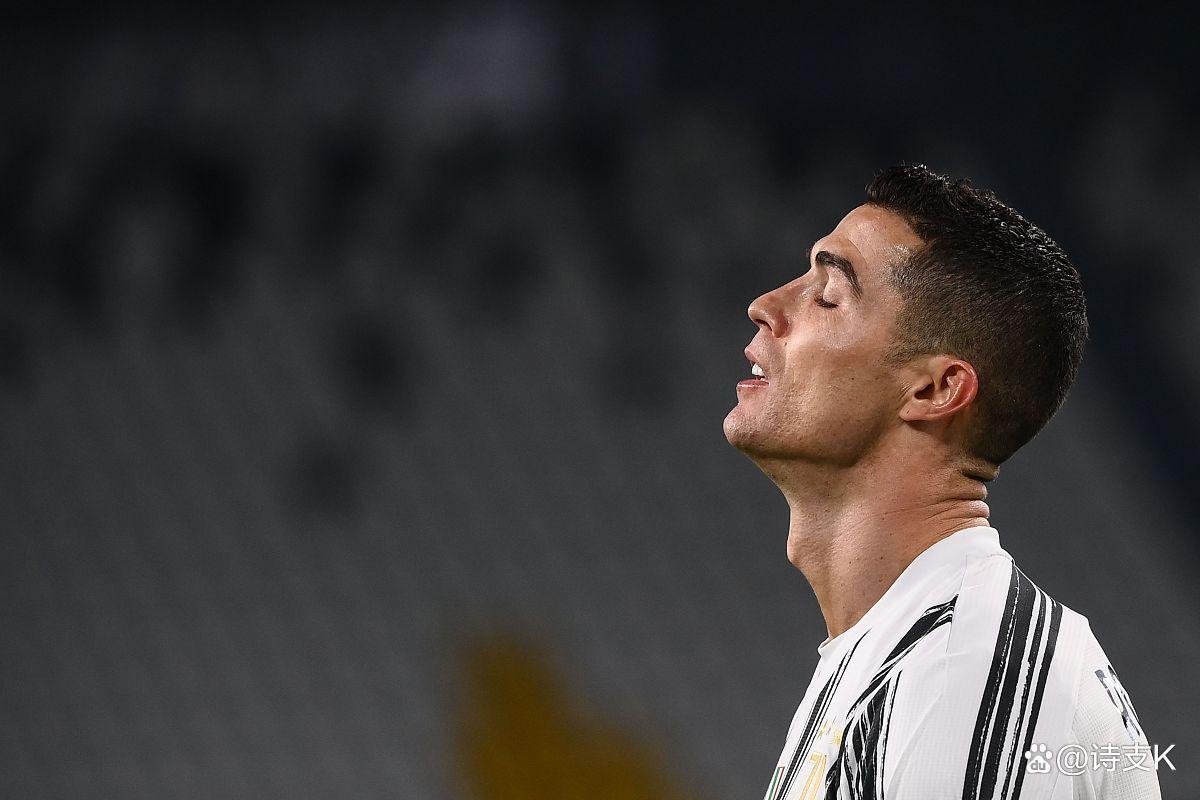 C罗在巴黎的比赛中转会