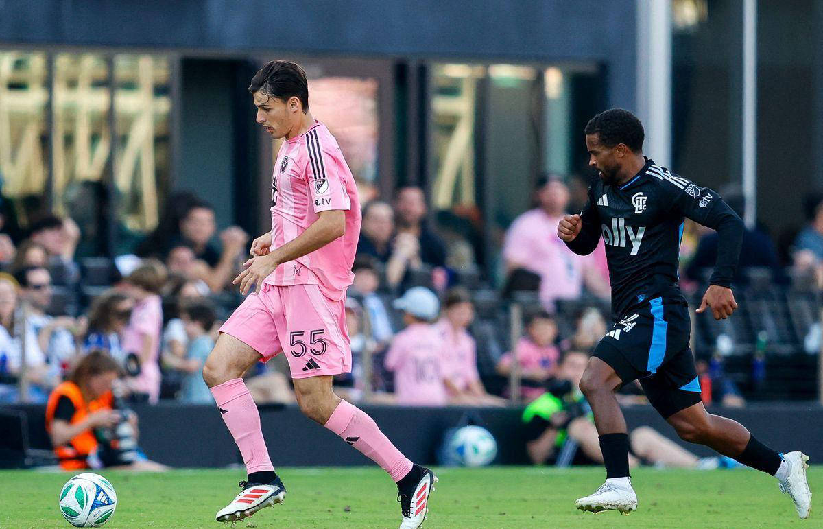 包含卢戈主场获胜,继续稳固中游位置的词条 包含卢戈主场获胜,继续稳固中游位置的词条