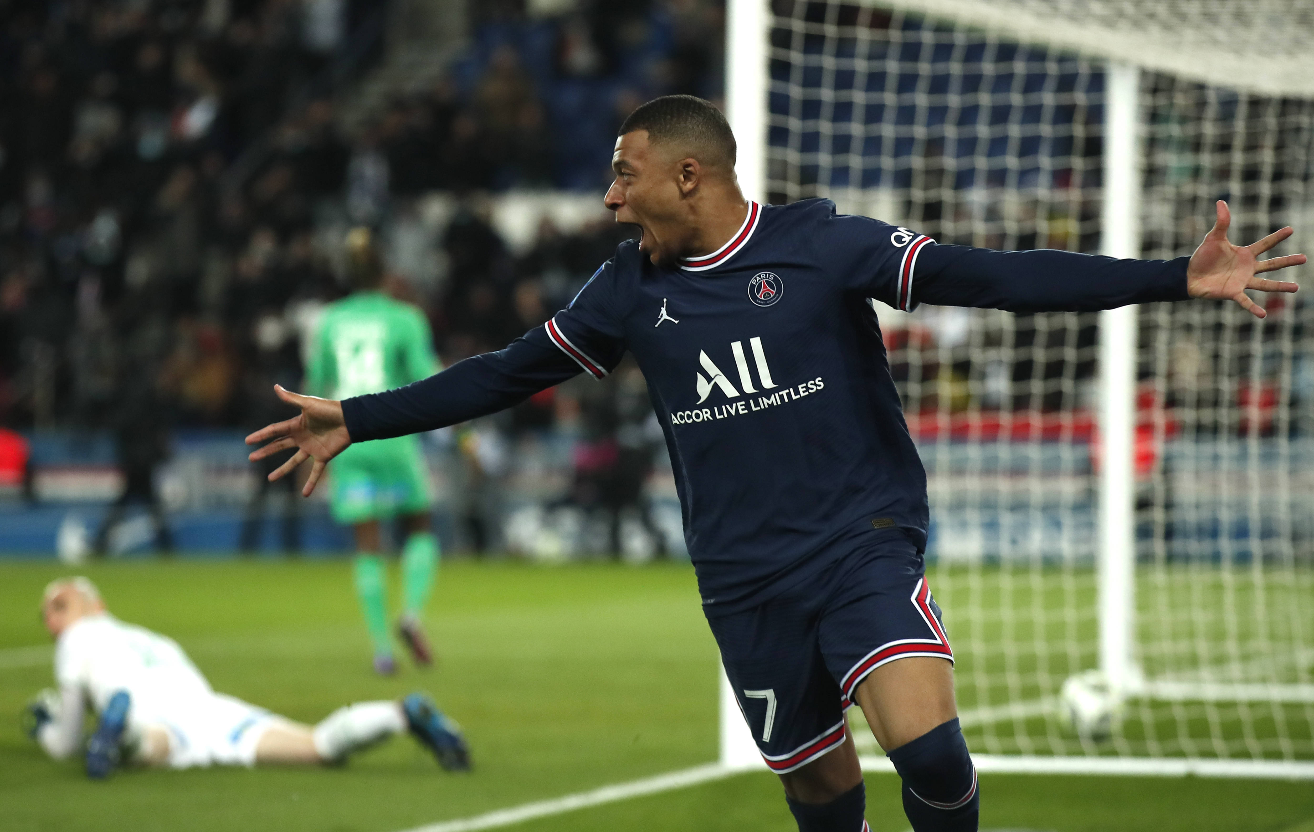 包含巴黎圣日耳曼再添新援,争夺冠军呼声高涨的词条 包含巴黎圣日耳曼再添新援,争夺冠军呼声高涨的词条