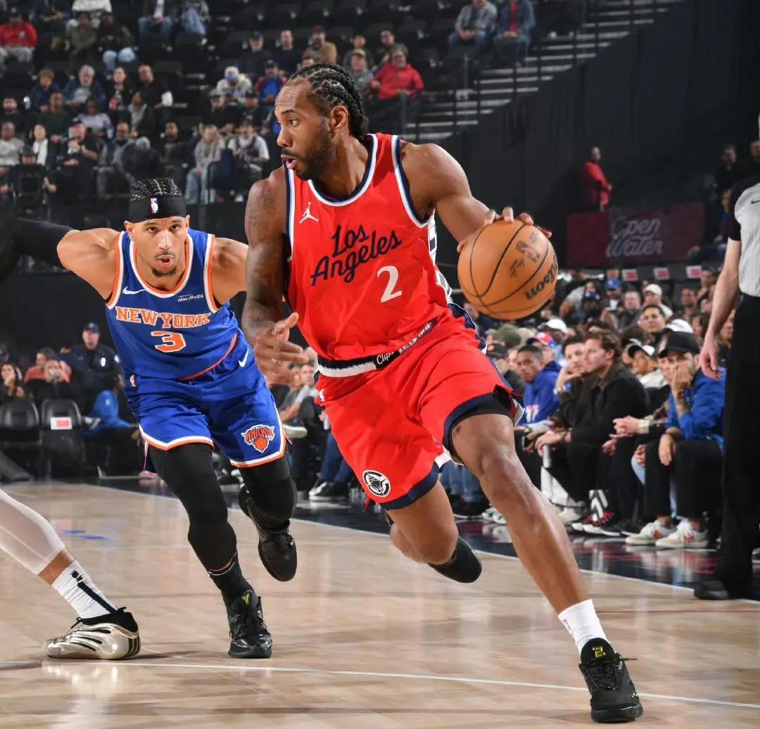 包含热火不敌尼克斯,赛前吉米秀街头扣篮的词条 包含热火不敌尼克斯,赛前吉米秀街头扣篮的词条