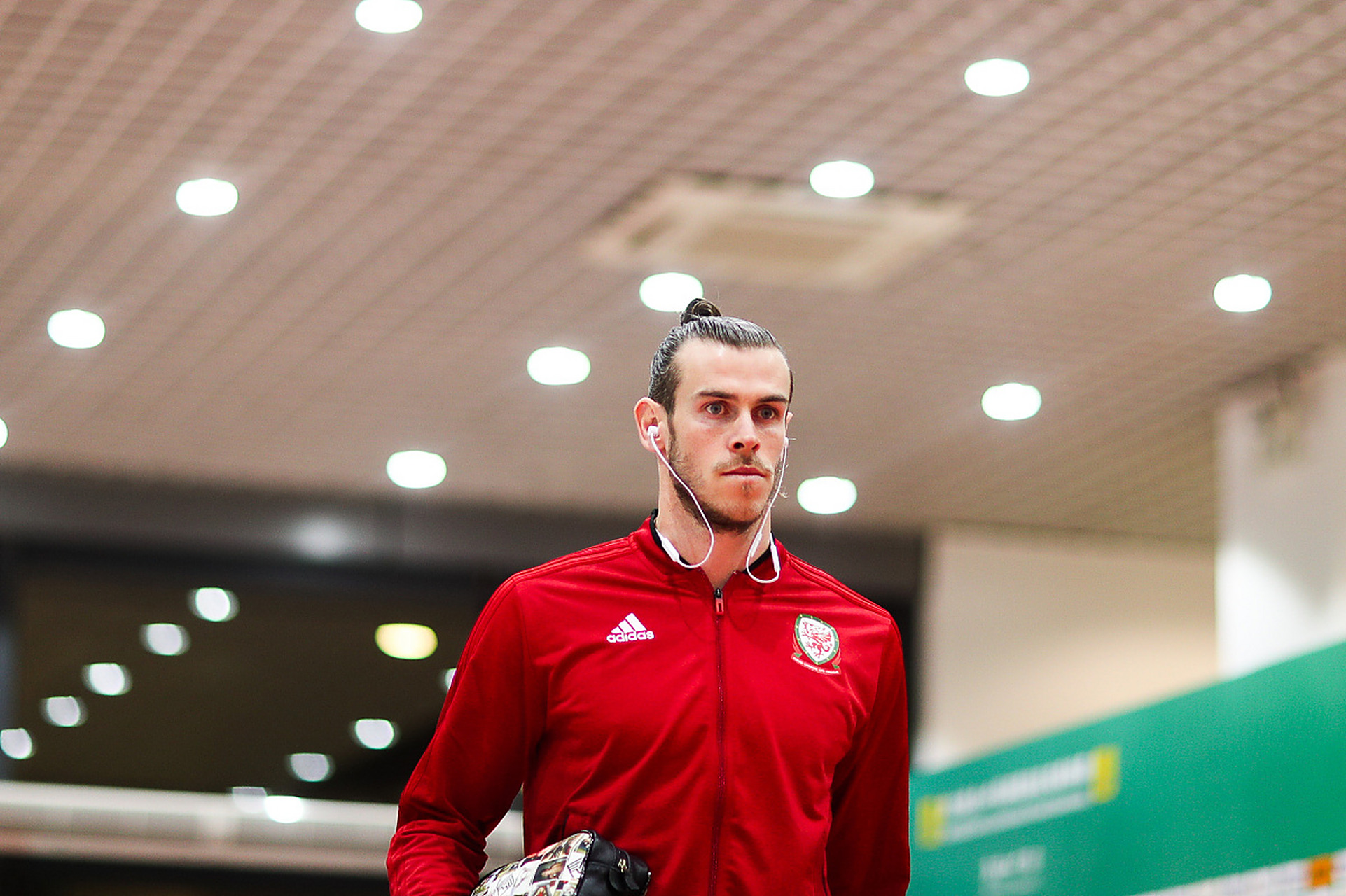 包含威尔士女足击败拉脱维亚，晋级八强！的词条