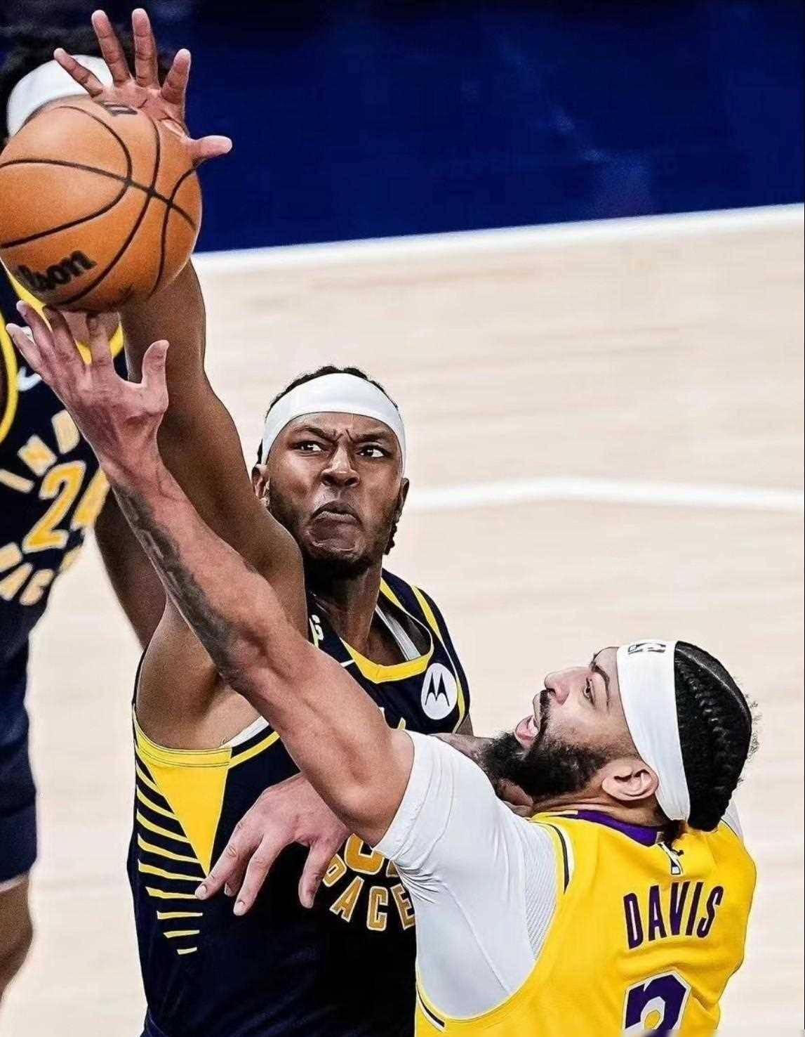 步行者战胜凯尔特人,特纳砍下全队最高得分 步行者战胜凯尔特人,特纳砍下全队最高得分