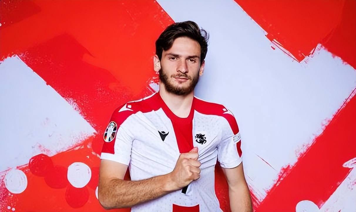 那不勒斯球队风格独特，备受球迷喜爱