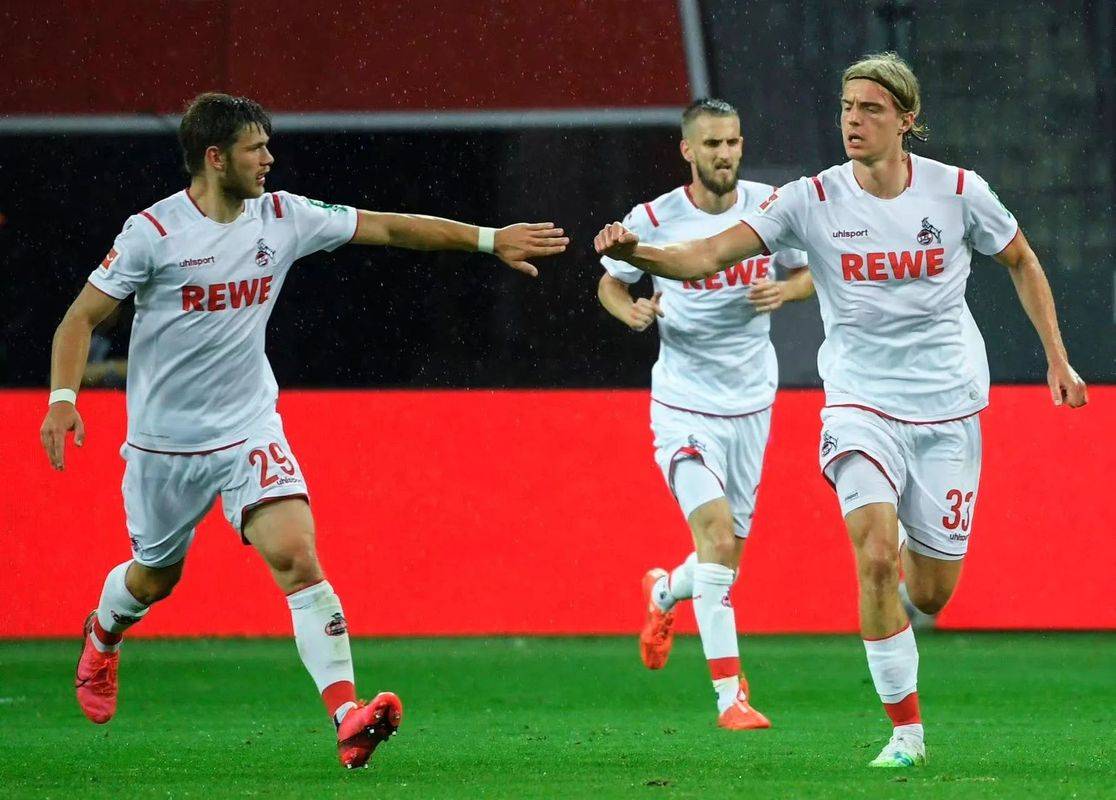 汉堡在主场助攻胜利，强势守住领先的简单介绍