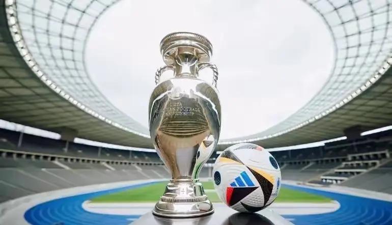 欧洲足球盛宴火热开启,球迷沸腾 欧洲足球盛宴火热开启,球迷沸腾