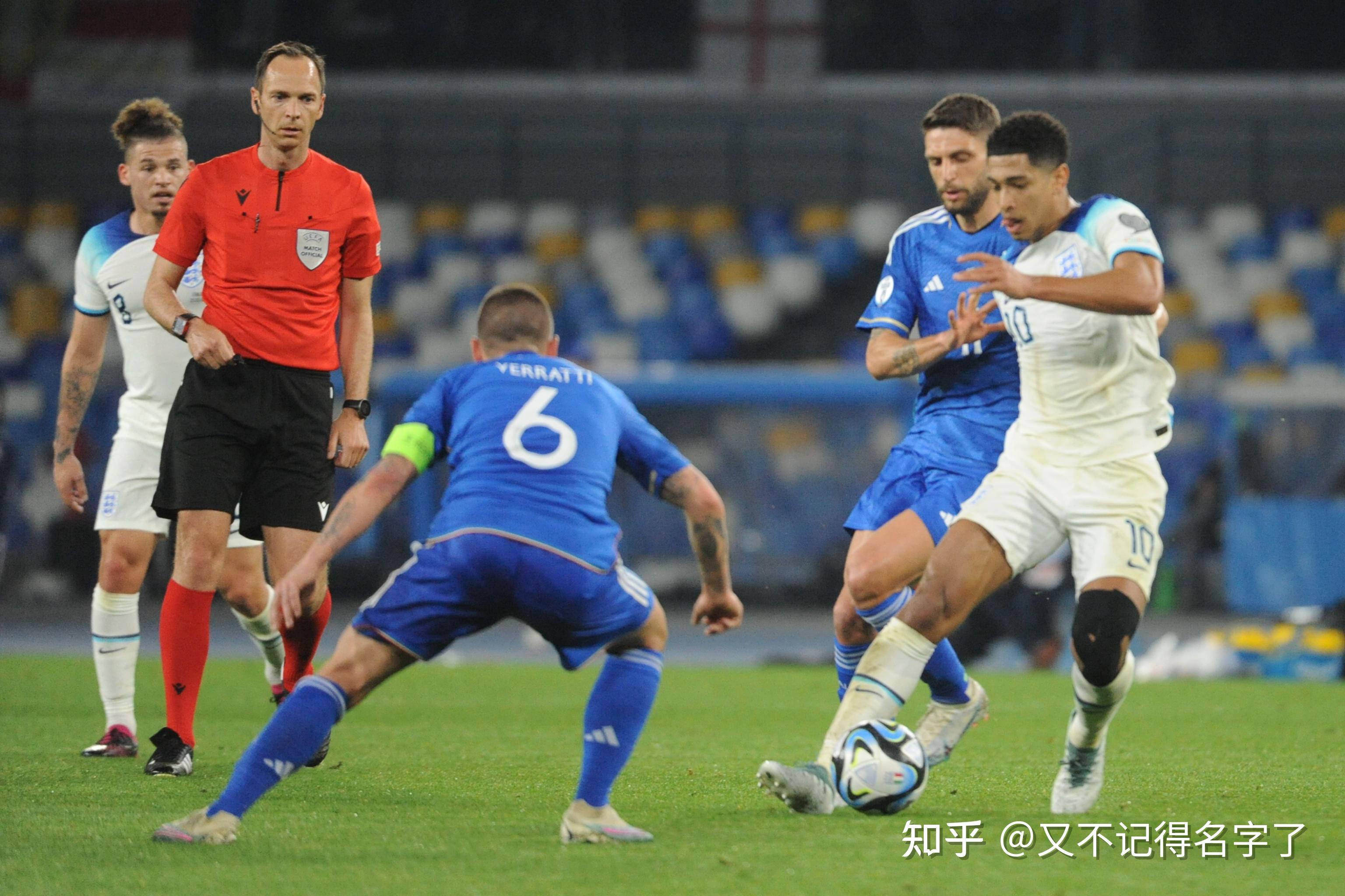 欧洲国家杯比赛现场发生了惊人的一幕 欧洲国家杯比赛现场发生了惊人的一幕