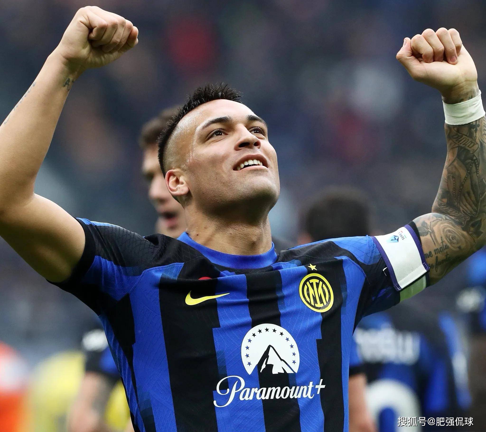 包含不休梅恩队在比赛中取得关键性胜利,士气高昂的词条 包含不休梅恩队在比赛中取得关键性胜利,士气高昂的词条