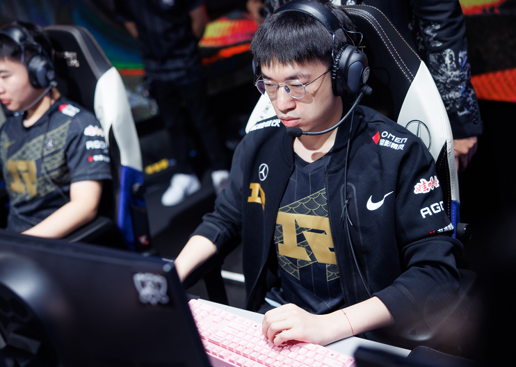 TL力克100T,Xiaohu拿下关键大龙入围赛2:0(北京) TL力克100T,Xiaohu拿下关键大龙入围赛2:0(北京)