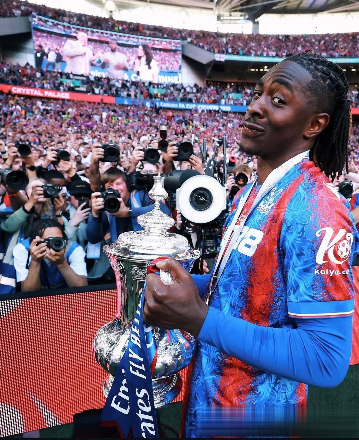 狼队客场绝杀水晶宫，继续保持不败纪录