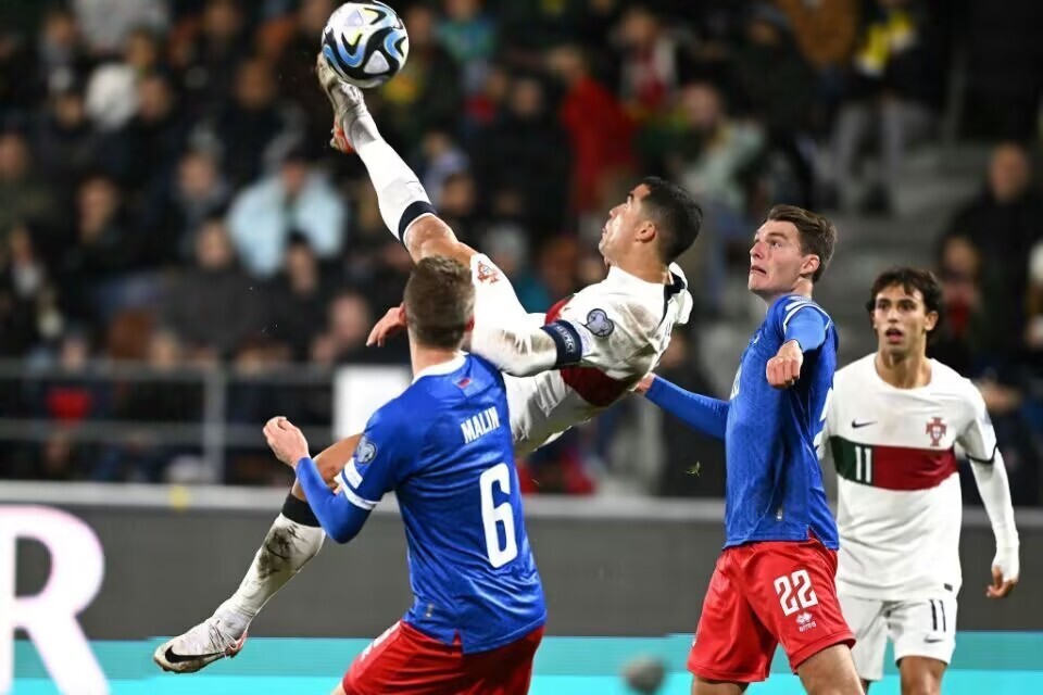 关于欧预赛精彩回放再现，球场战火不燃放弃的信息