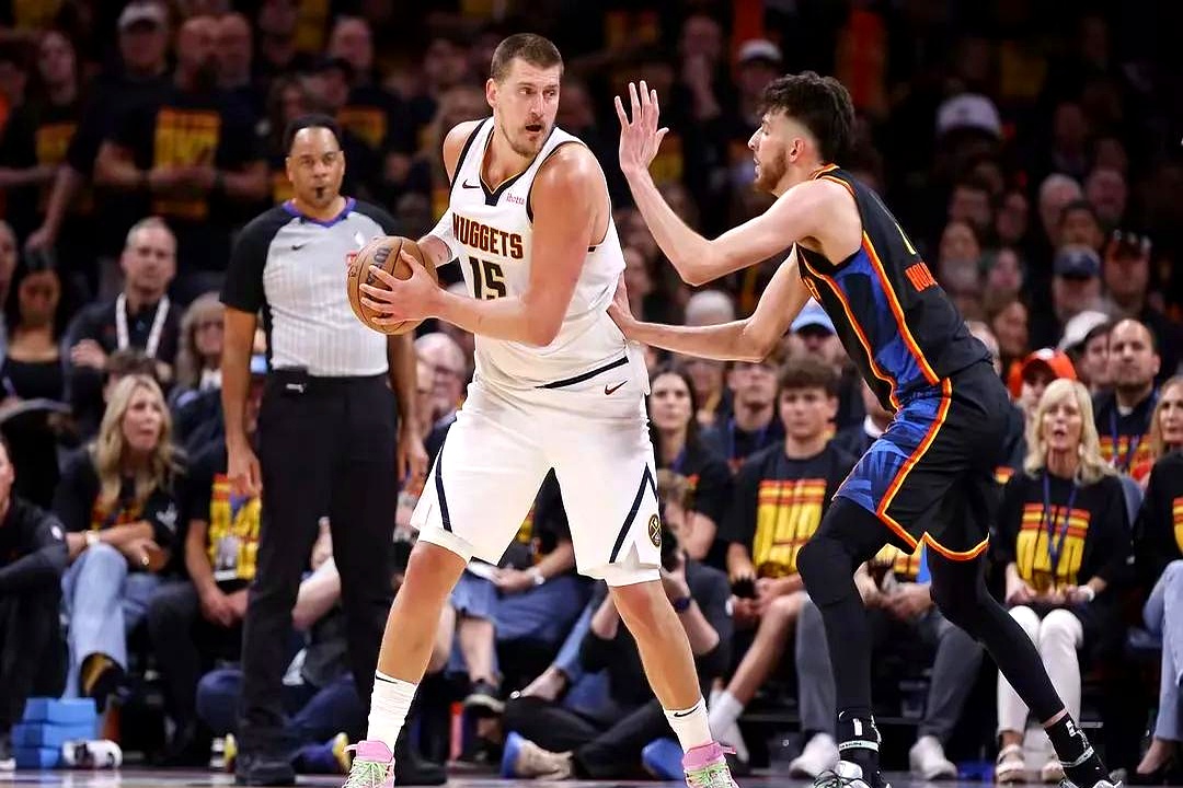 关于篮网B队完胜雄鹿，约基奇送出助攻的信息