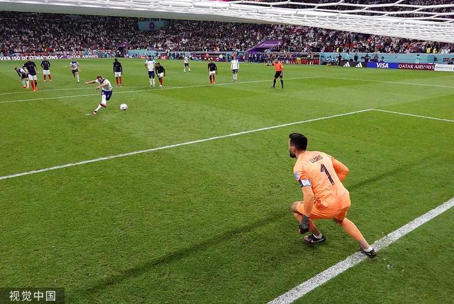 包含哥伦比亚鏖战摩洛哥，哈里·凯恩制霸全场的词条