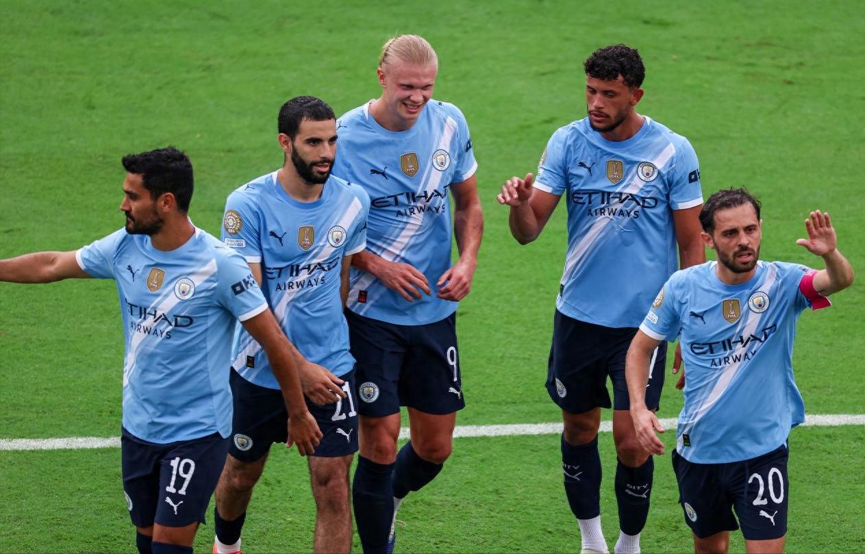 关于罗马轻取曼城，伊布统治全场的信息